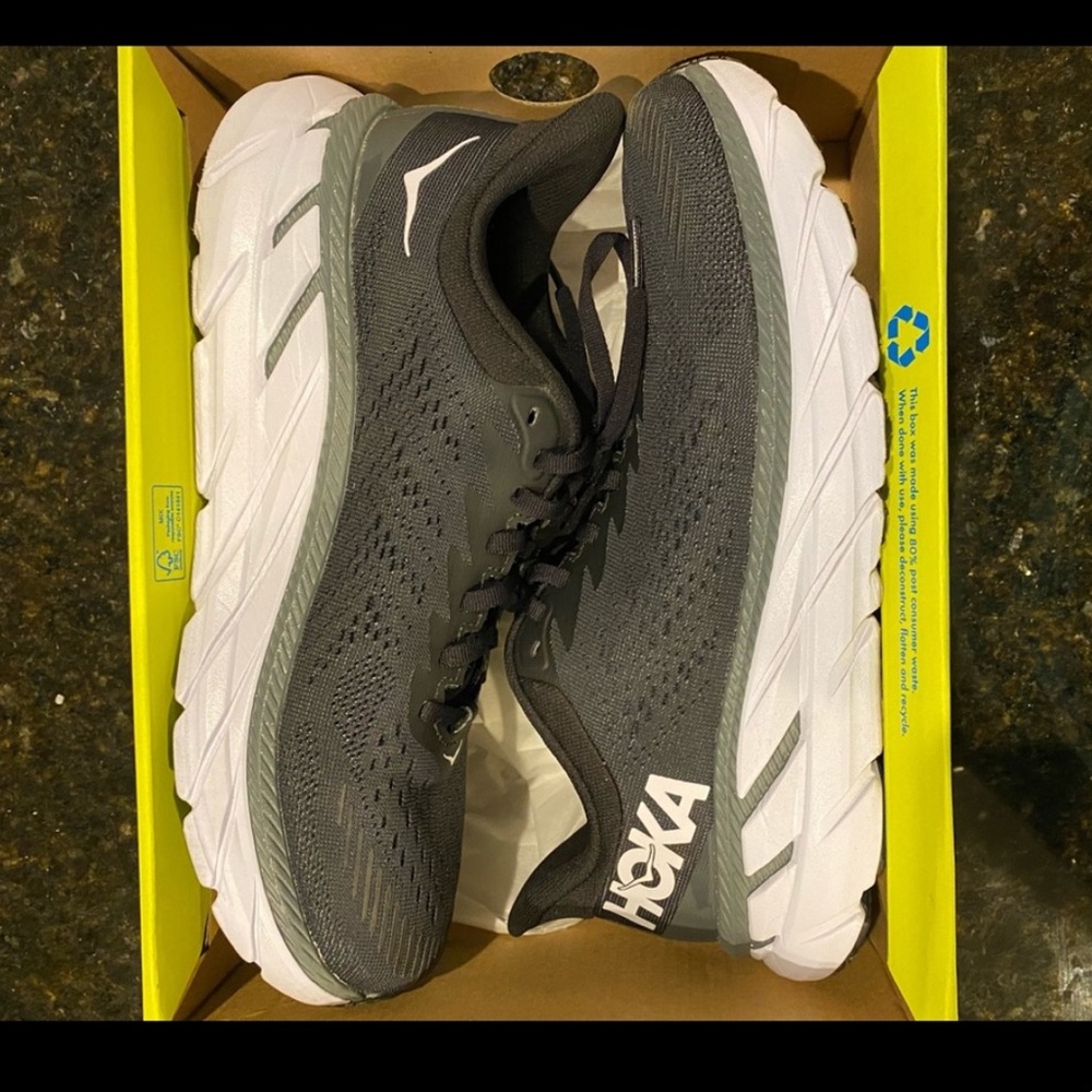 Hoka Clifton (women’s)!! Brand new! 🙌🏼